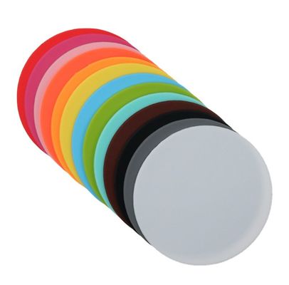 고립된 커피 매트와 실리콘 부스터 조각과 함께 다기능 병 열기 매트